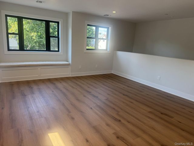 161 Union Avenue 16, Lynbrook, NY 11563