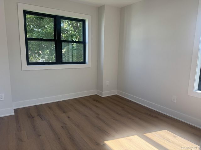 161 Union Avenue 16, Lynbrook, NY 11563
