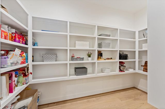 7729 Dog Wood Acres Drive, Montgomery, TX 77316