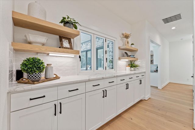 7729 Dog Wood Acres Drive, Montgomery, TX 77316