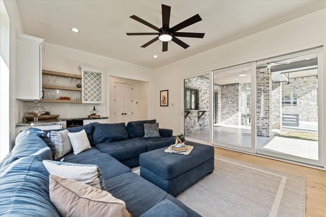 7729 Dog Wood Acres Drive, Montgomery, TX 77316