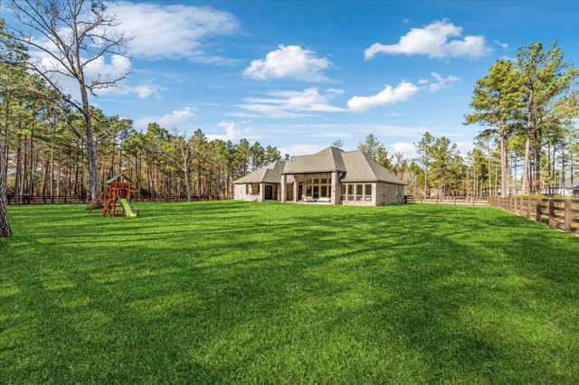 7729 Dog Wood Acres Drive, Montgomery, TX 77316