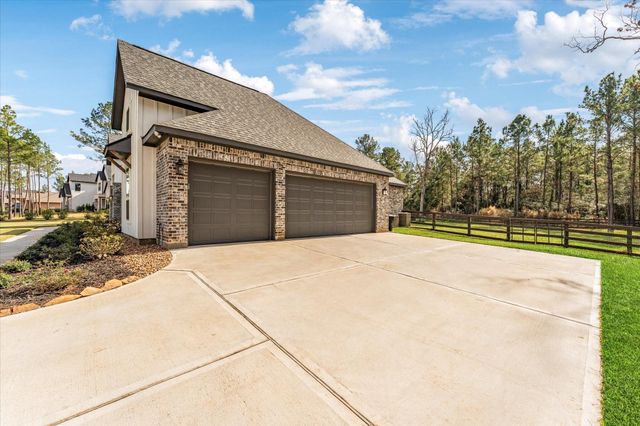 7729 Dog Wood Acres Drive, Montgomery, TX 77316