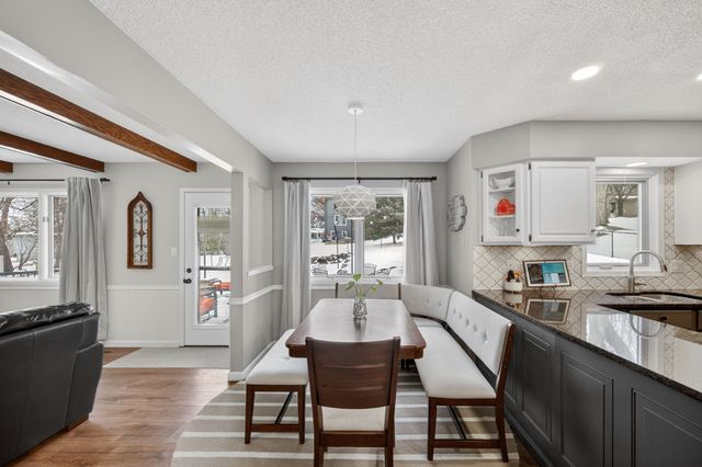 2809 68th Street, Urbandale, IA 50322