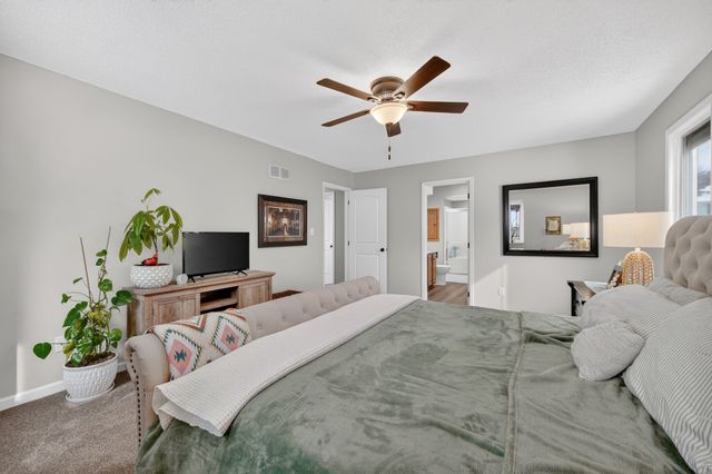 2809 68th Street, Urbandale, IA 50322