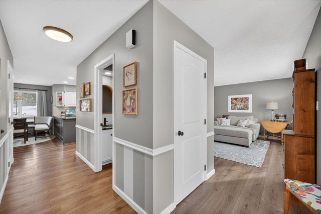 2809 68th Street, Urbandale, IA 50322