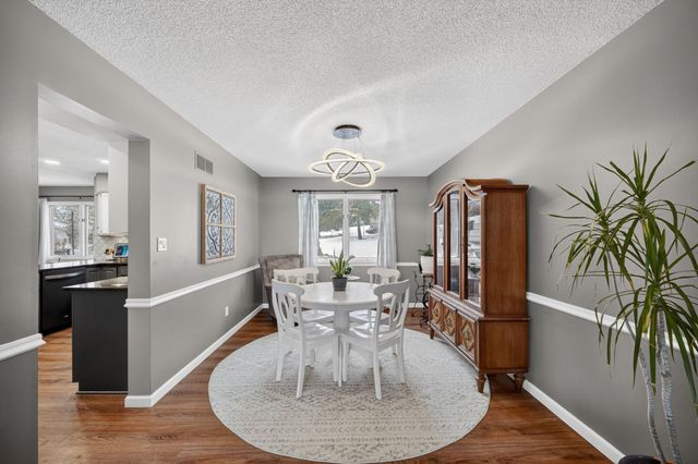 2809 68th Street, Urbandale, IA 50322