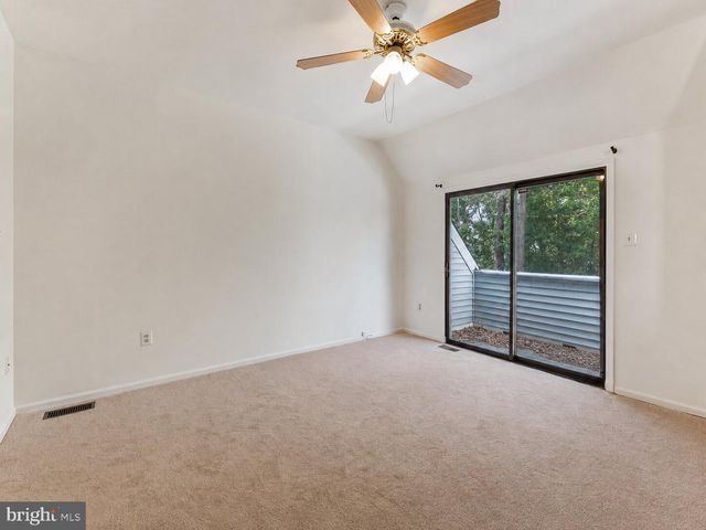 19 SUMMIT CT, Marlton, NJ 08053