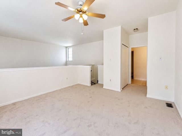 19 SUMMIT CT, Marlton, NJ 08053