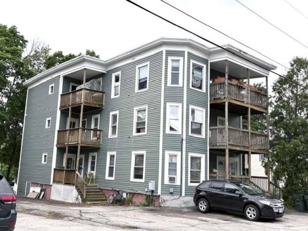 421 Laurel Street, Manchester, NH 03103