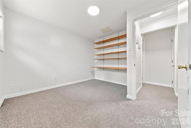 1518 11th Street NW, Hickory, NC 28601