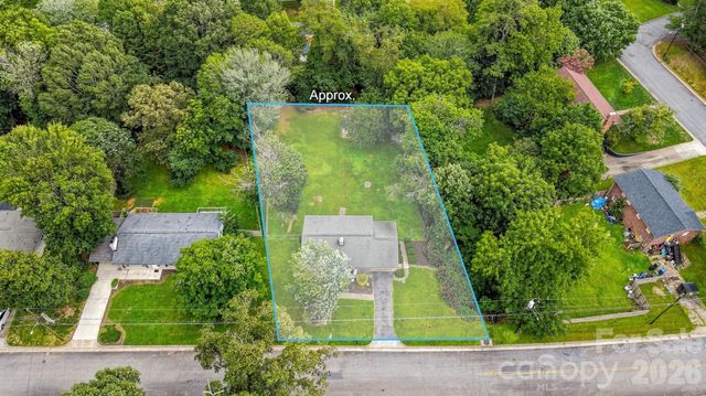 1518 11th Street NW, Hickory, NC 28601