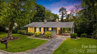 1518 11th Street NW, Hickory, NC 28601