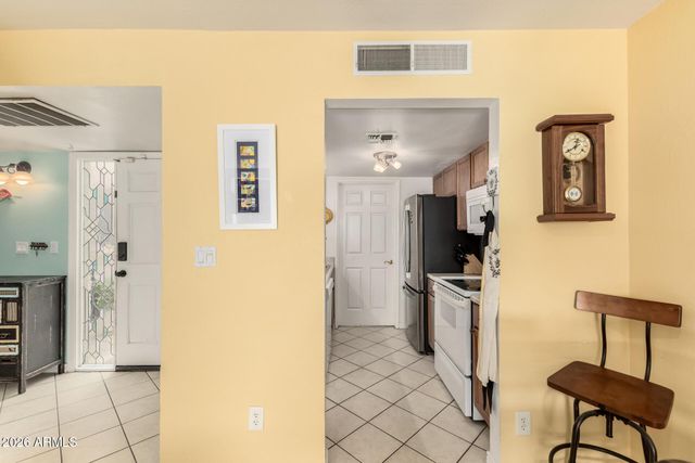 1005 E BERYL Avenue, Phoenix, AZ 85020