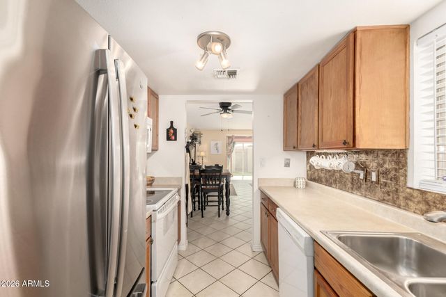 1005 E BERYL Avenue, Phoenix, AZ 85020