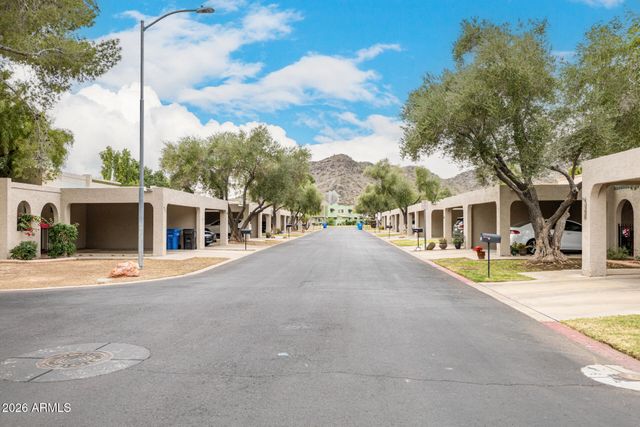 1005 E BERYL Avenue, Phoenix, AZ 85020