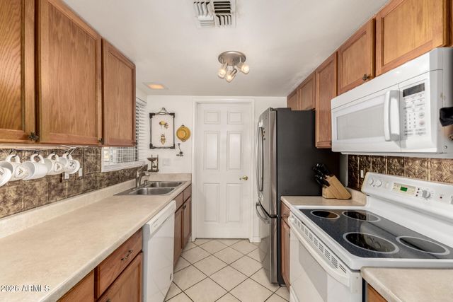 1005 E BERYL Avenue, Phoenix, AZ 85020