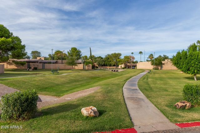 1005 E BERYL Avenue, Phoenix, AZ 85020