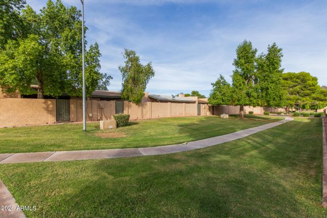 1005 E BERYL Avenue, Phoenix, AZ 85020