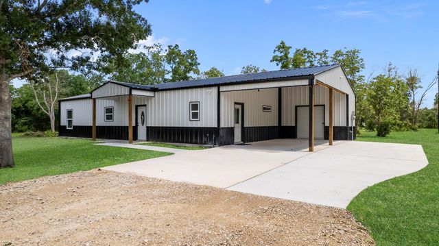 9309 Ave C, Liverpool, TX 77577