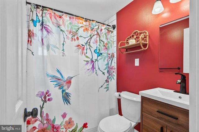 2304 BALDWIN RUN DR, Aston, PA 19014