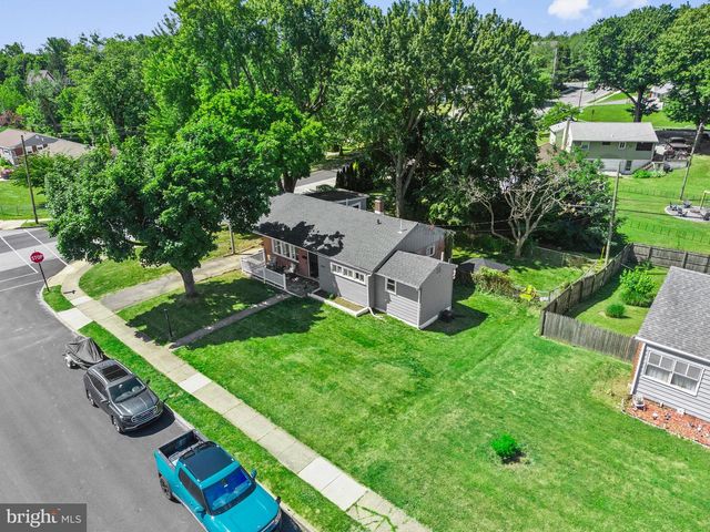 2304 BALDWIN RUN DR, Aston, PA 19014