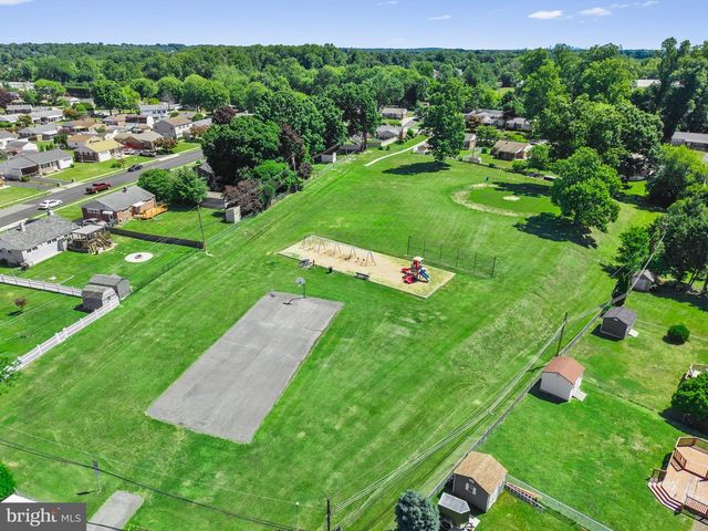 2304 BALDWIN RUN DR, Aston, PA 19014