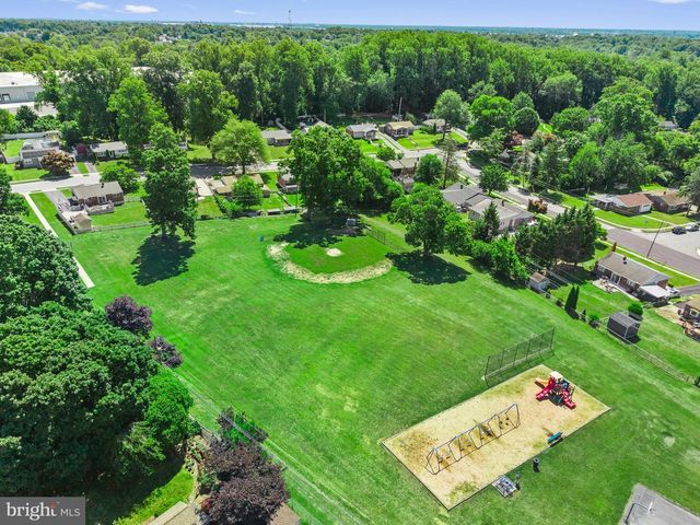 2304 BALDWIN RUN DR, Aston, PA 19014