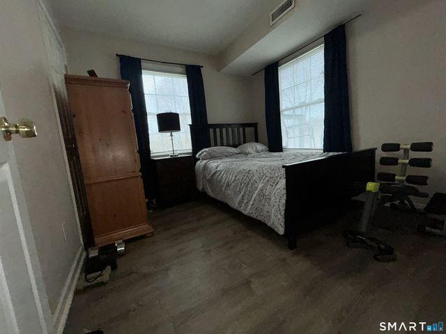 39 Asia Circle, Bridgeport, CT 06610