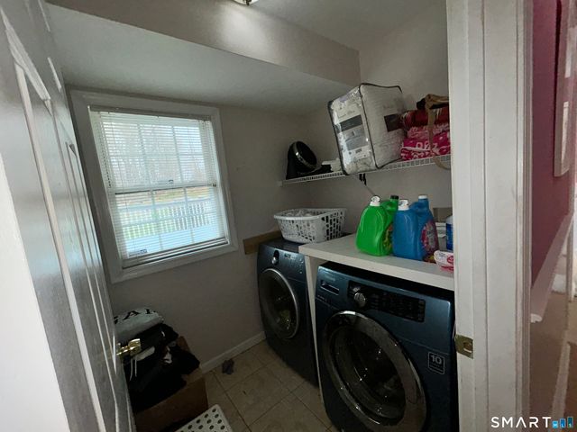 39 Asia Circle, Bridgeport, CT 06610