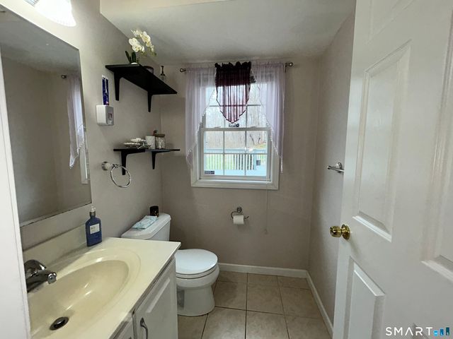 39 Asia Circle, Bridgeport, CT 06610