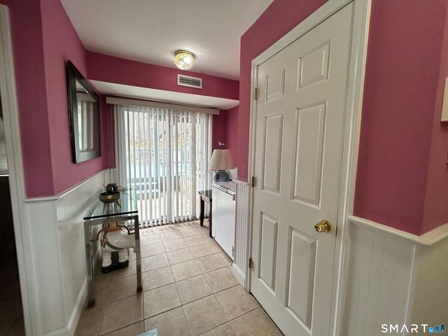 39 Asia Circle, Bridgeport, CT 06610