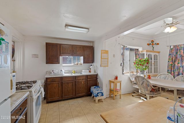 113 E President Street, Tucson, AZ 85714