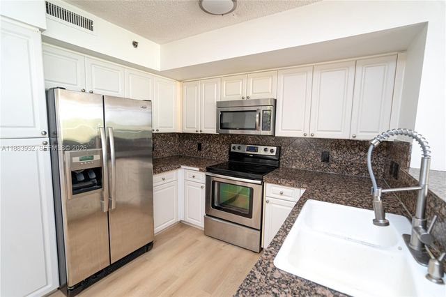 19601 E Country Club Drive 7308, Aventura, FL 33180