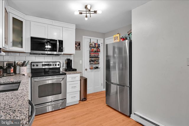 108 S WAYNE ST, Robesonia, PA 19551