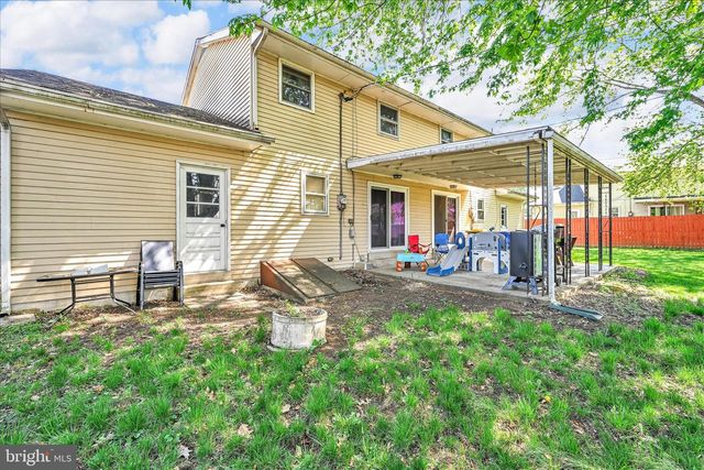 108 S WAYNE ST, Robesonia, PA 19551