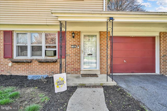 108 S WAYNE ST, Robesonia, PA 19551