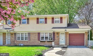 108 S WAYNE ST, Robesonia, PA 19551