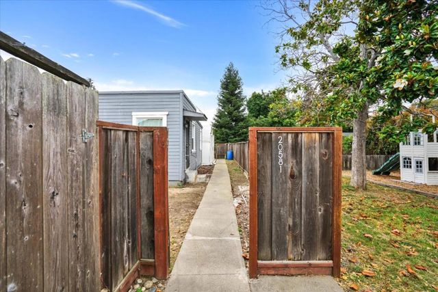 20583 Cambridge Avenue, Hayward, CA 94541