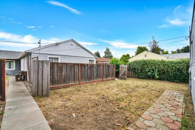 20583 Cambridge Avenue, Hayward, CA 94541