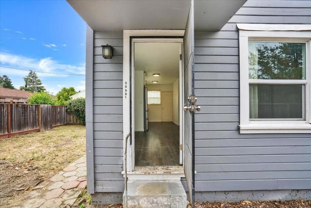 20583 Cambridge Avenue, Hayward, CA 94541