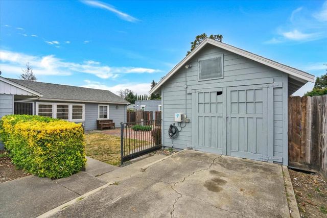 20583 Cambridge Avenue, Hayward, CA 94541