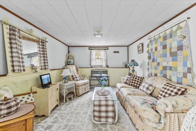 57 Carver Dr, Bridgewater, MA 02324