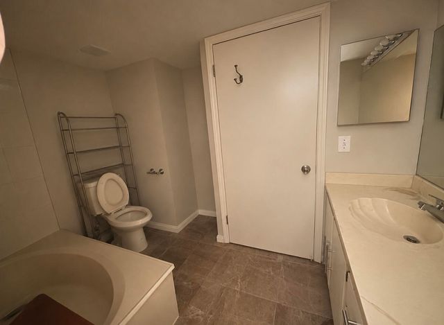 410 NW 214th Street 105, Miami Gardens, FL 33169