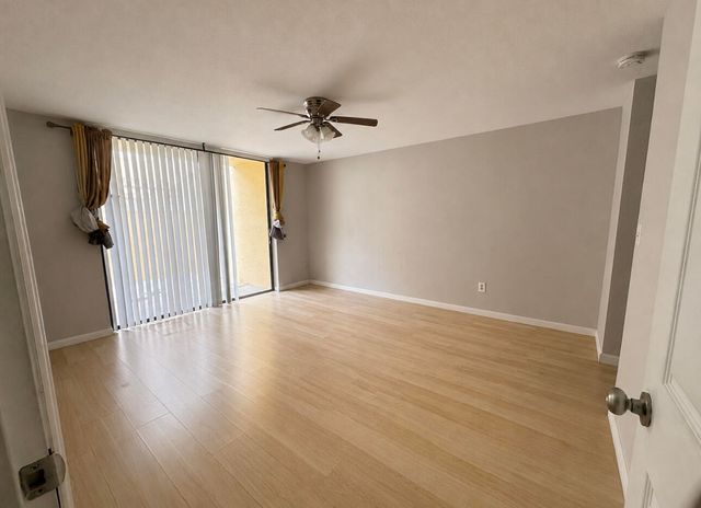 410 NW 214th Street 105, Miami Gardens, FL 33169
