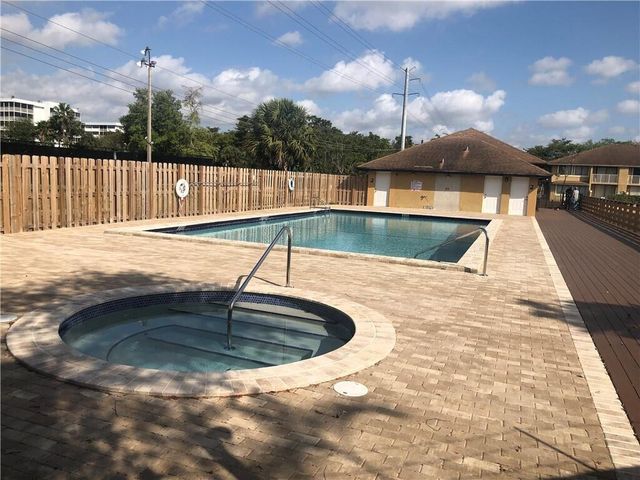 410 NW 214th Street 105, Miami Gardens, FL 33169