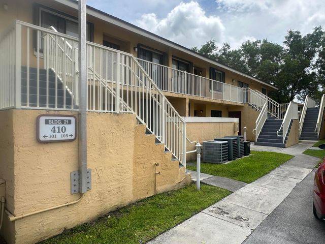 410 NW 214th Street 105, Miami Gardens, FL 33169
