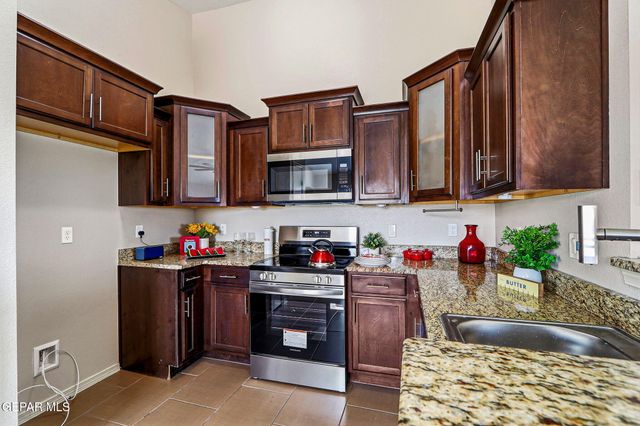 832 NENA SHAPLEIGH, Socorro, TX 79927
