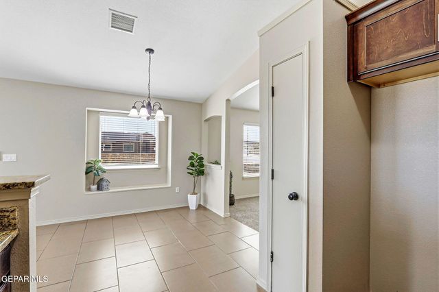 832 NENA SHAPLEIGH, Socorro, TX 79927