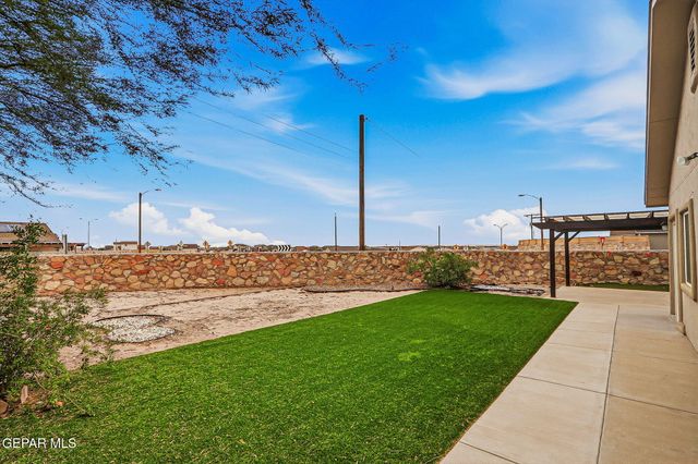 832 NENA SHAPLEIGH, Socorro, TX 79927